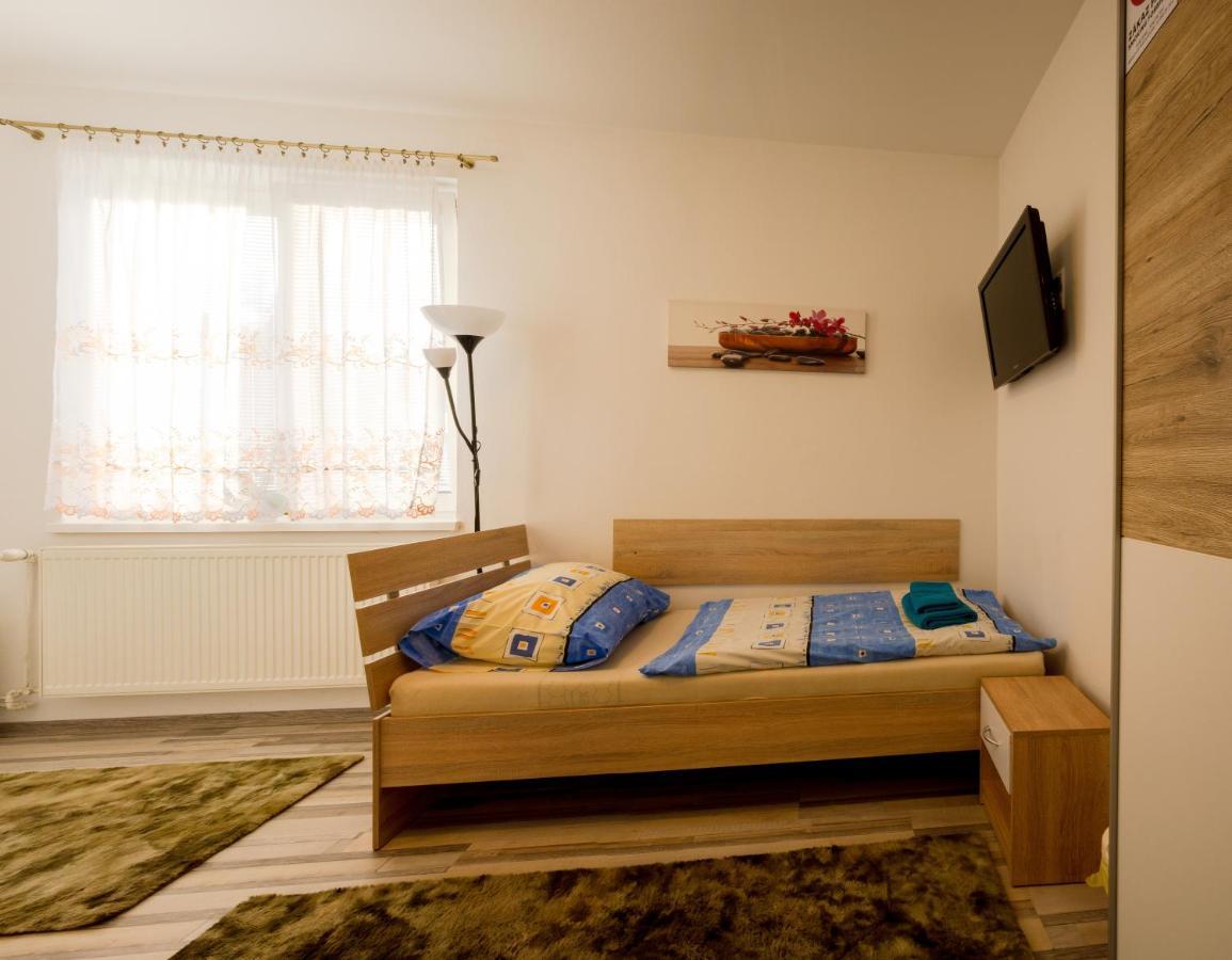 Penzion Blesk Ruzomberok Exterior foto